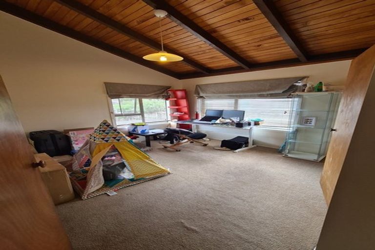 Photo of property in 180 Greenhithe Road, Greenhithe, Auckland, 0632