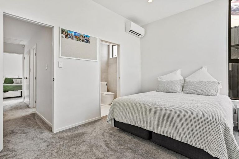 Photo of property in 33 Waka Moana Drive, Hobsonville, Auckland, 0616