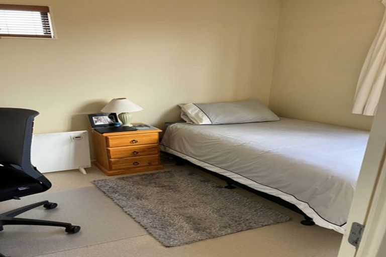 Photo of property in 1/21 Armoy Drive, East Tamaki, Auckland, 2016