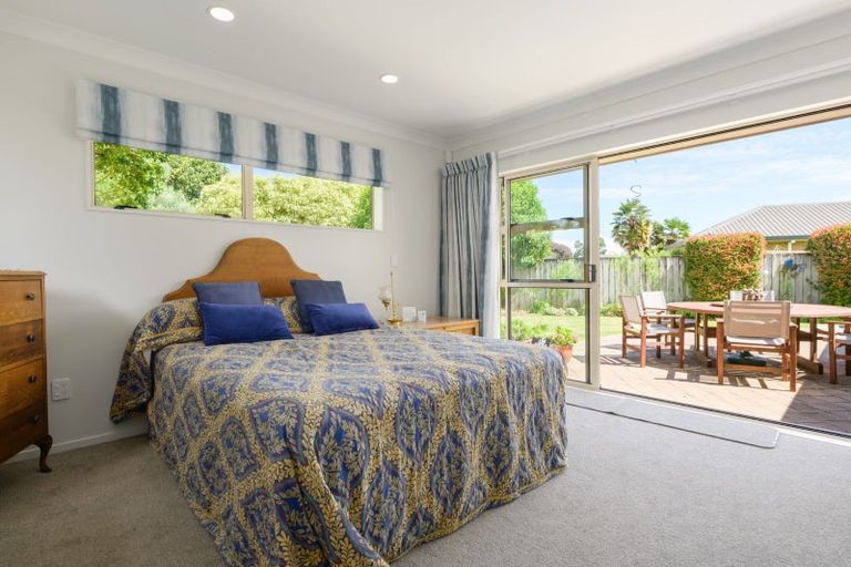 Photo of property in 35 Admiral Crescent, Flagstaff, Hamilton, 3210