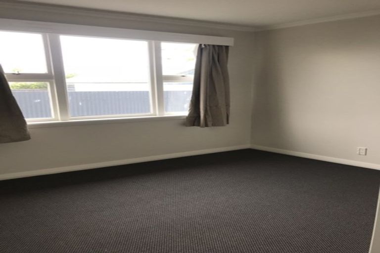 Photo of property in 2/51 Saint Johns Street, Woolston, Christchurch, 8062