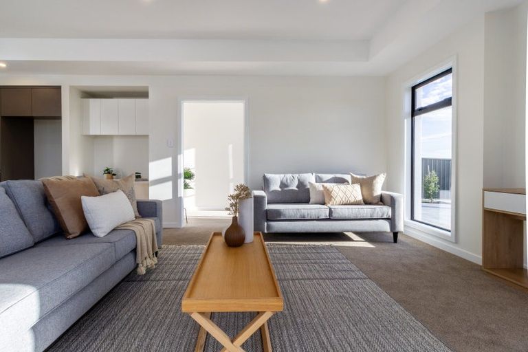 Photo of property in 98 Eriksen Road, Te Awa, Napier, 4110