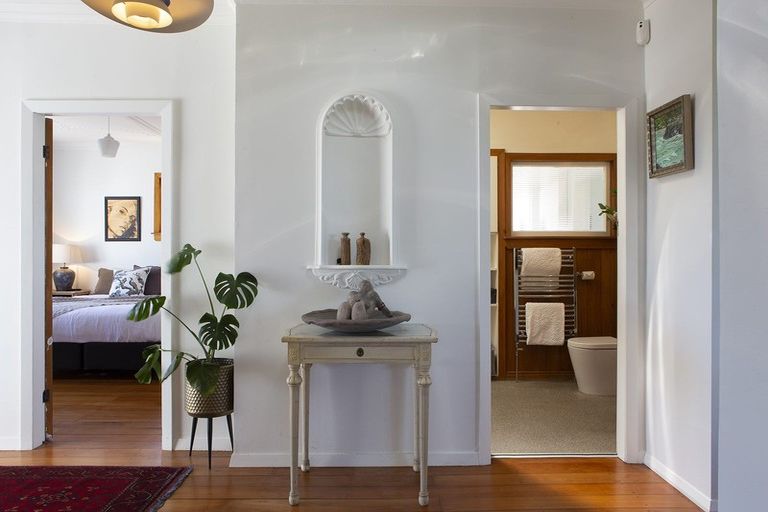 Photo of property in 2 Dale Street, Lower Vogeltown, New Plymouth, 4310