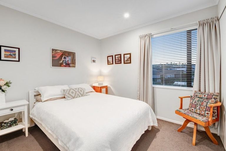 Photo of property in 11 Cambie Avenue, Red Beach, 0932