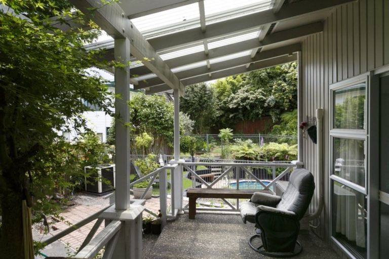 Photo of property in 18 Ingle Avenue, Waipahihi, Taupo, 3330