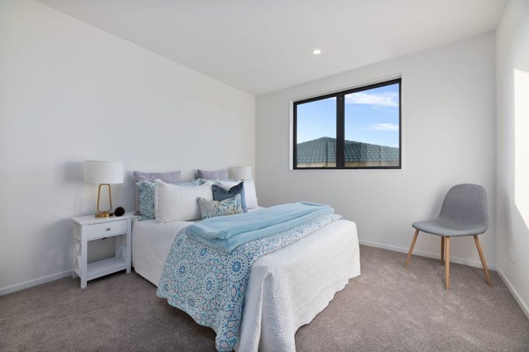 Photo of property in 18b Mackenzie Street, Te Atatu South, Auckland, 0610