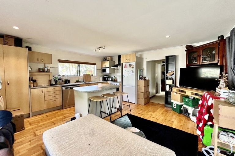 Photo of property in 11 Scarlock Avenue, Browns Bay, Auckland, 0630