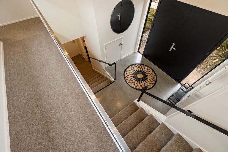 Photo of property in 35 Jacks Point Rise, Jacks Point, Queenstown, 9371