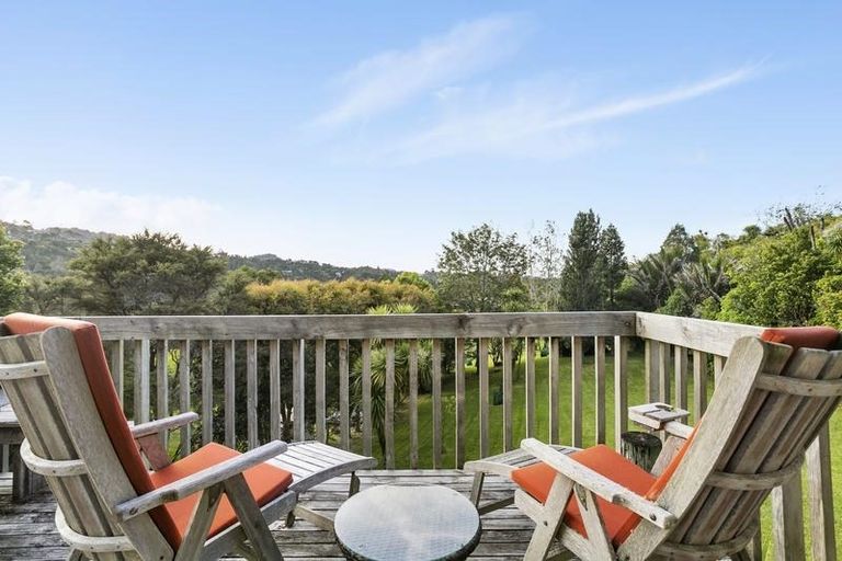 Photo of property in 807 West Coast Road, Oratia, Auckland, 0604