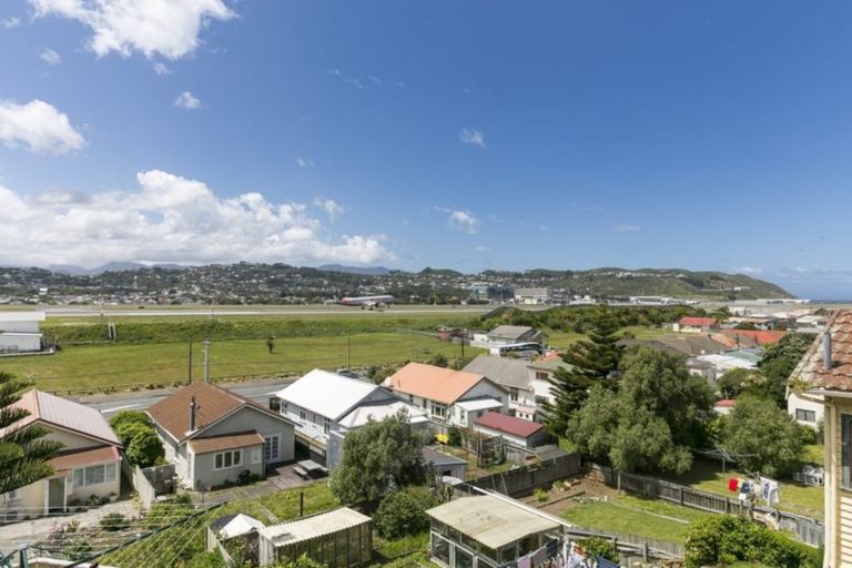 Photo of property in 43 Tirangi Road, Rongotai, Wellington, 6022