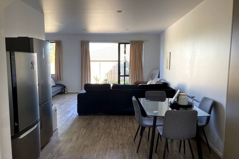 Photo of property in 25/22 Northcross Drive, Oteha, Auckland, 0632