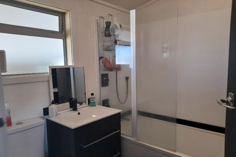 Photo of property in 7a Isobel Street, Acacia Bay, Taupo, 3330