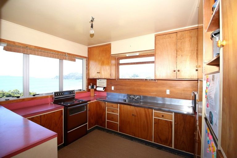 Photo of property in 18 Seavill Park Road, Kuaotunu West, Whitianga, 3592