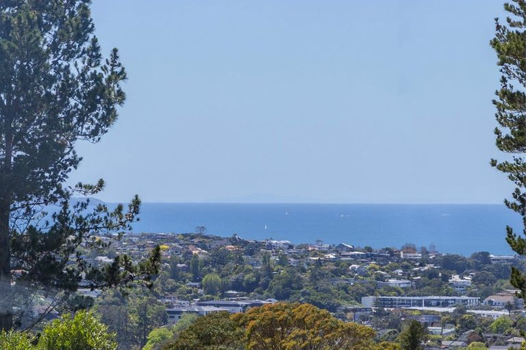 Photo of property in 744b East Coast Road, Pinehill, Auckland, 0630