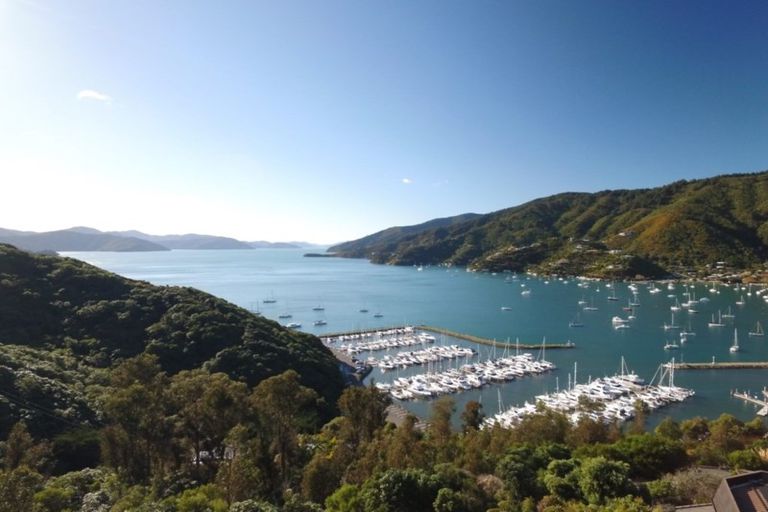 Photo of property in 43 Marina Drive, Waikawa, Picton, 7220