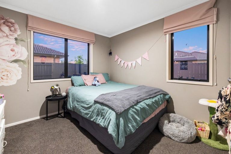 Photo of property in 23 Seabreeze Place, Papamoa Beach, Papamoa, 3118