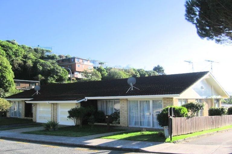 Photo of property in 1a Burdendale Grove, Churton Park, Wellington, 6037