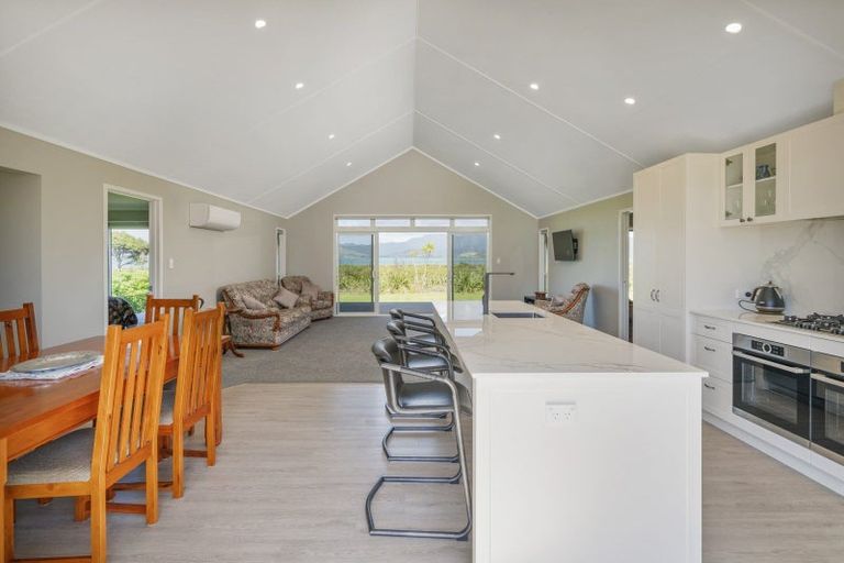 Photo of property in 165 Kelly Jade Avenue, Matarangi, Whitianga, 3592