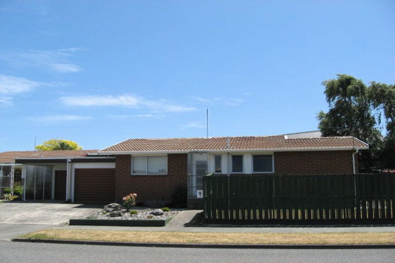 Photo of property in 1/41 Delaware Crescent, Russley, Christchurch, 8042