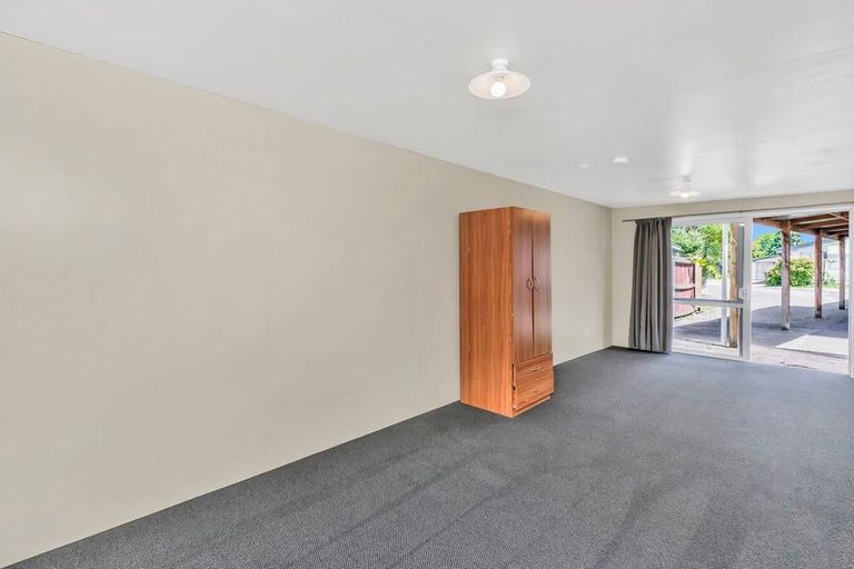 Photo of property in 21 Hanrahan Street, Upper Riccarton, Christchurch, 8041