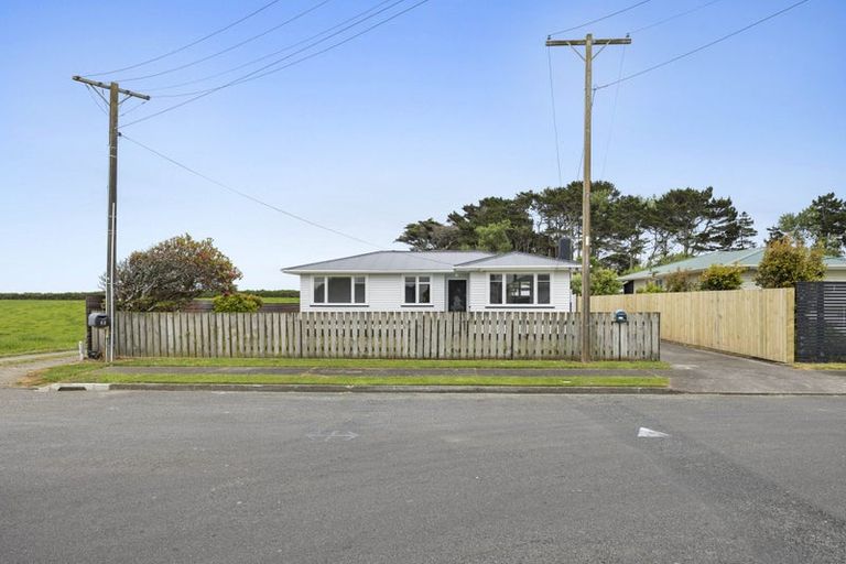 Photo of property in 50 Ramanui Avenue, Hawera, 4610