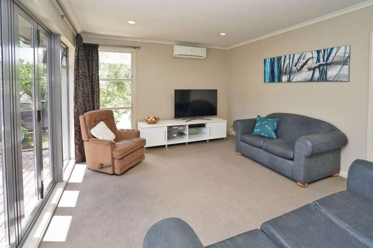 Photo of property in 10 Pulham Crescent, Queenwood, Hamilton, 3210