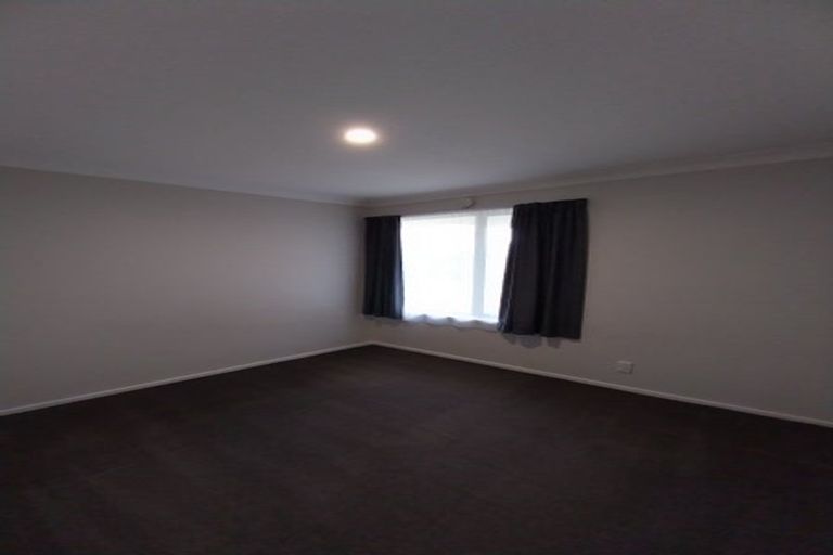 Photo of property in 57 Bluebird Crescent, Unsworth Heights, Auckland, 0632