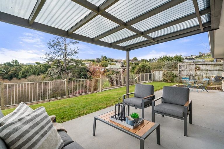 Photo of property in 162 Oteki Park Drive, Welcome Bay, Tauranga, 3112