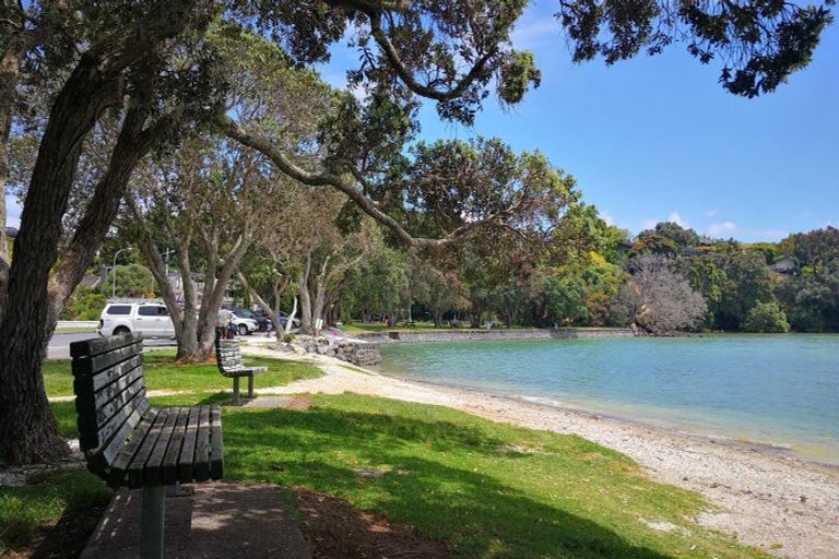 Photo of property in 3a Pah Road, Cockle Bay, Auckland, 2014