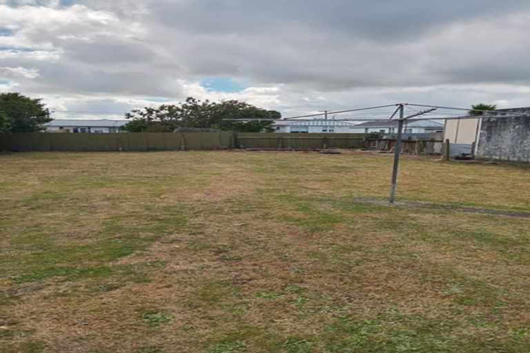 Photo of property in 137 Liverpool Street, Levin, 5510