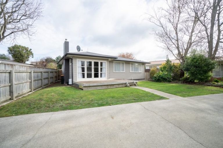 Photo of property in 139 Ruamahanga Crescent, Terrace End, Palmerston North, 4410