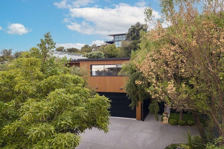 Photo of property in 11 Janice Place, Mount Pleasant, Christchurch, 8081