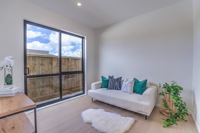 Photo of property in 26 Babina Avenue, Kumeu, 0810