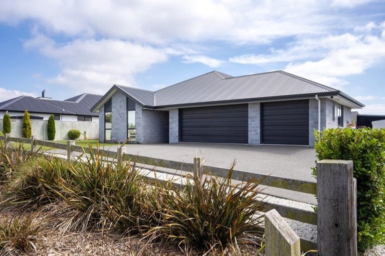 Photo of property in 28 Barewood Grove, West Melton, 7618