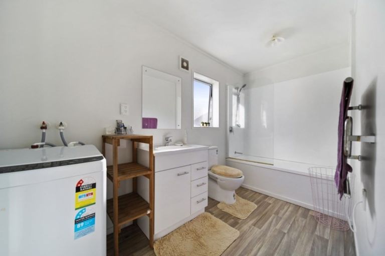 Photo of property in 198 Wordsworth Road, Manurewa, Auckland, 2102