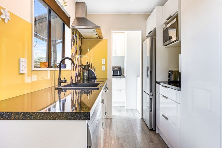 Photo of property in 9 Pringle Place, Nawton, Hamilton, 3200