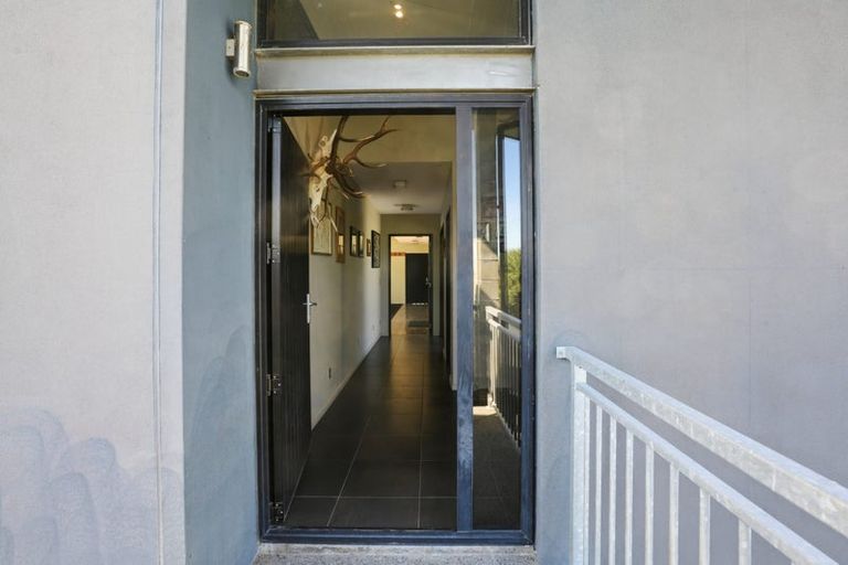 Photo of property in 28 Happy Home Road, Westmorland, Christchurch, 8025