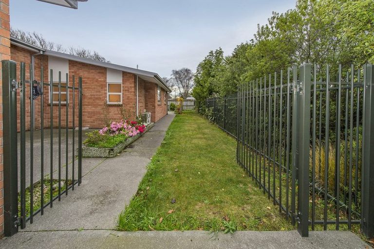 Photo of property in 79 Mokihi Gardens, Hillmorton, Christchurch, 8024