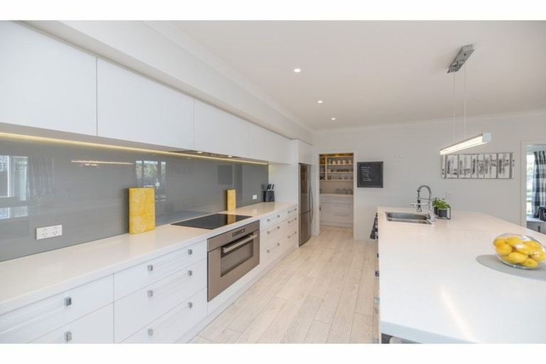 Photo of property in 46 Tutaipatu Avenue, Pegasus, 7612