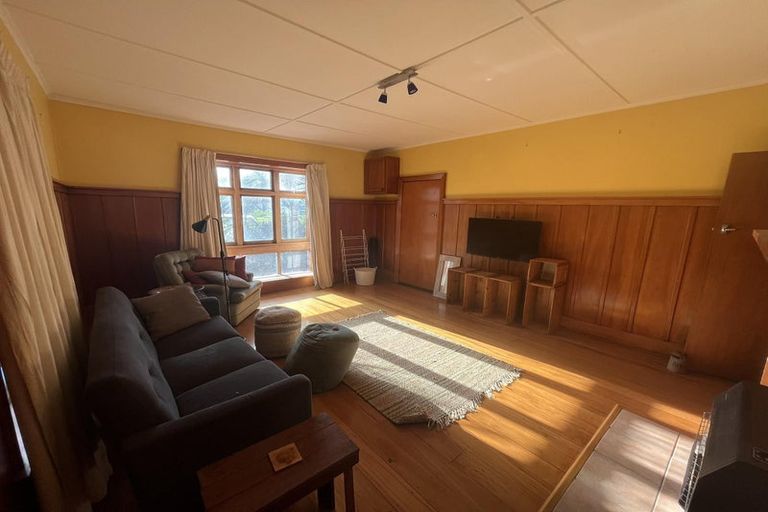 Photo of property in 13 Effingham Street, North New Brighton, Christchurch, 8083