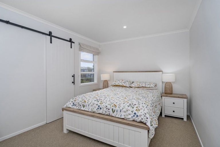 Photo of property in 100 Kupe Drive, Whitianga, 3510