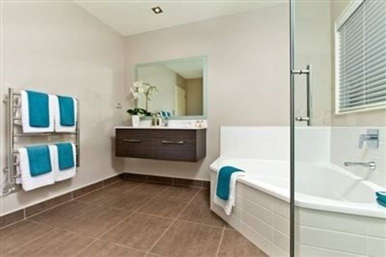 Photo of property in 49 Bernard Magnus Lane, Greenhithe, Auckland, 0632