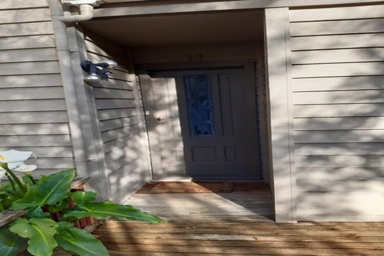 Photo of property in 112 Weka Street, Miramar, Wellington, 6022