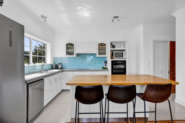 Photo of property in 58 Atkinson Road, Hurworth, New Plymouth, 4371