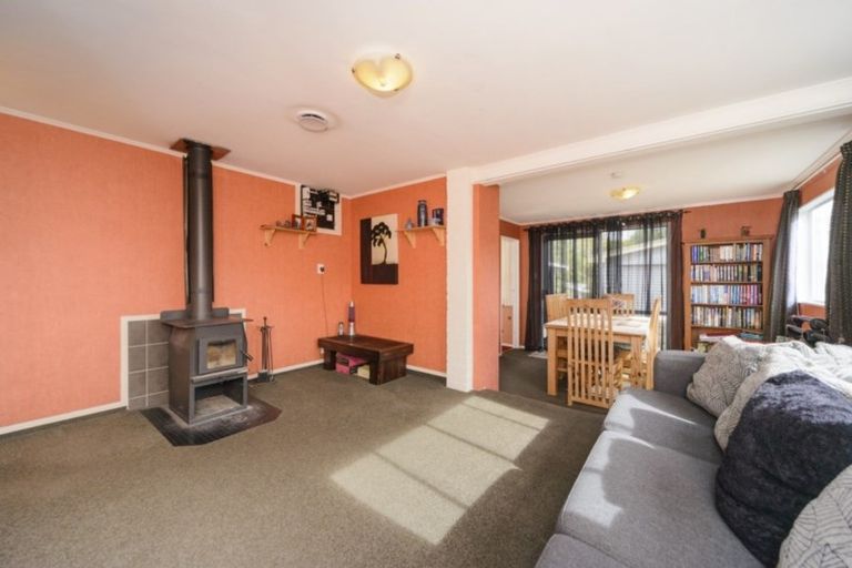 Photo of property in 12 Grey Street, Marton, 4710