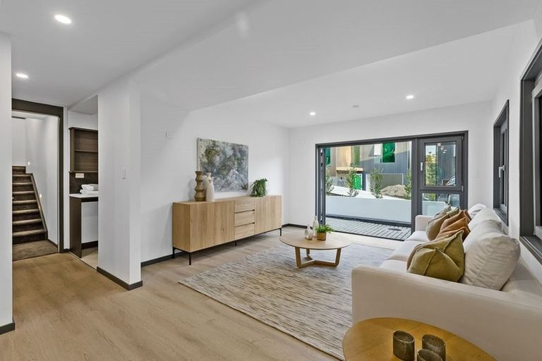 Photo of property in 48a Peter Terrace, Castor Bay, Auckland, 0620