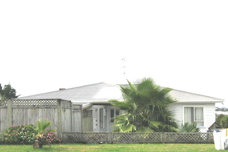 Photo of property in 34 Ranui Avenue, Ranui, Auckland, 0612