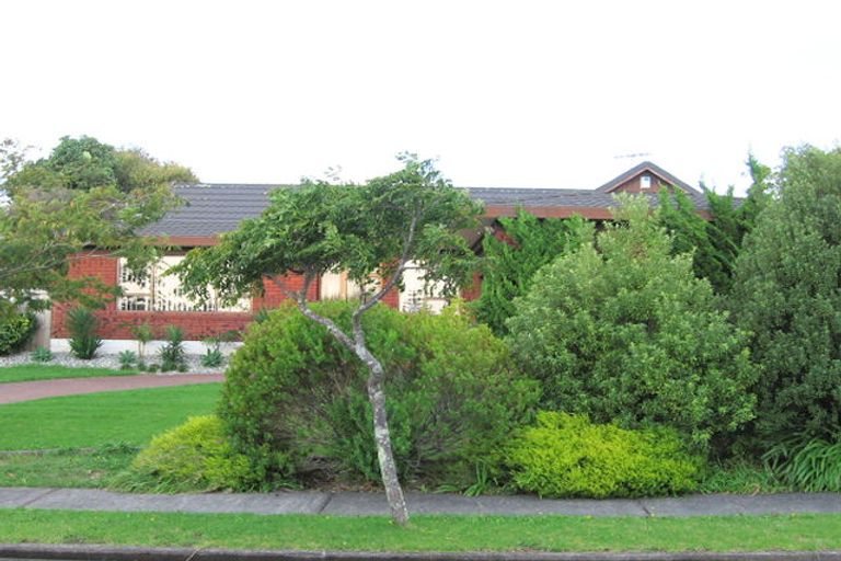 Photo of property in 31 Majesty Place, Half Moon Bay, Auckland, 2012