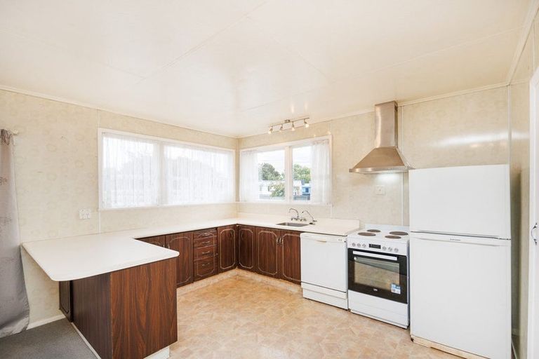 Photo of property in 6 Churchill Avenue, Feilding, 4702