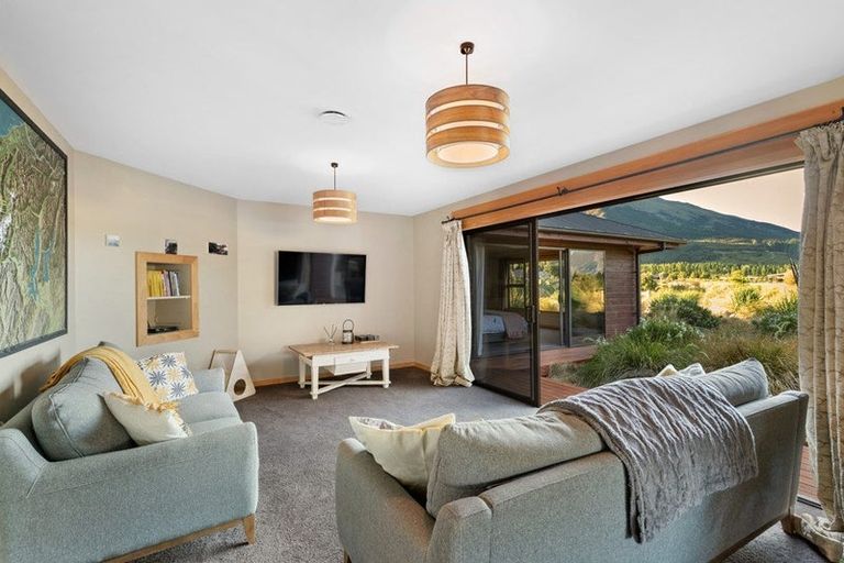 Photo of property in 22 Grayburn Lane, Albert Town, Wanaka, 9382